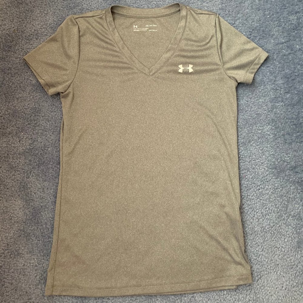 Under Armour Women's Twisted Tech V-Neck Shirt XS